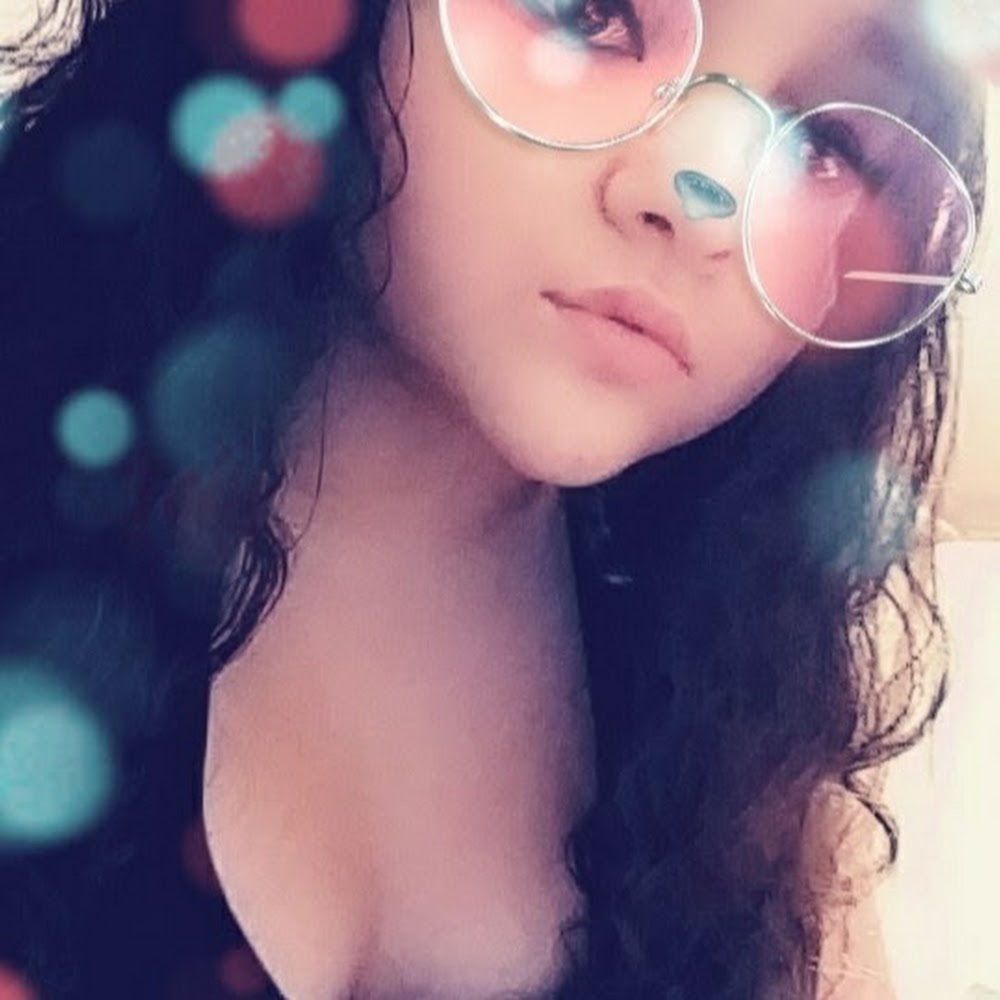 Meet your Posher, Selena